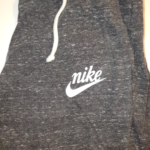 Nike Gym Vintage Capri Sweats - Picture 2 of 4